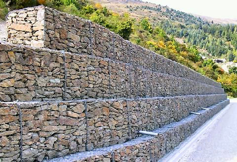 Preço em Brasil de m³ de Muro de contenção de alvenaria de pedra. Gerador  de preços para construção civil. CYPE Ingenieros, S.A.